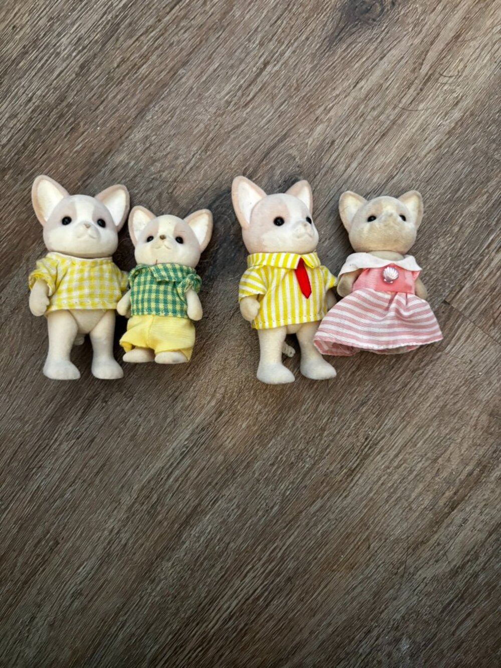 Lot 4 Sylvanian Families Calico Critters Chihuahua Dog